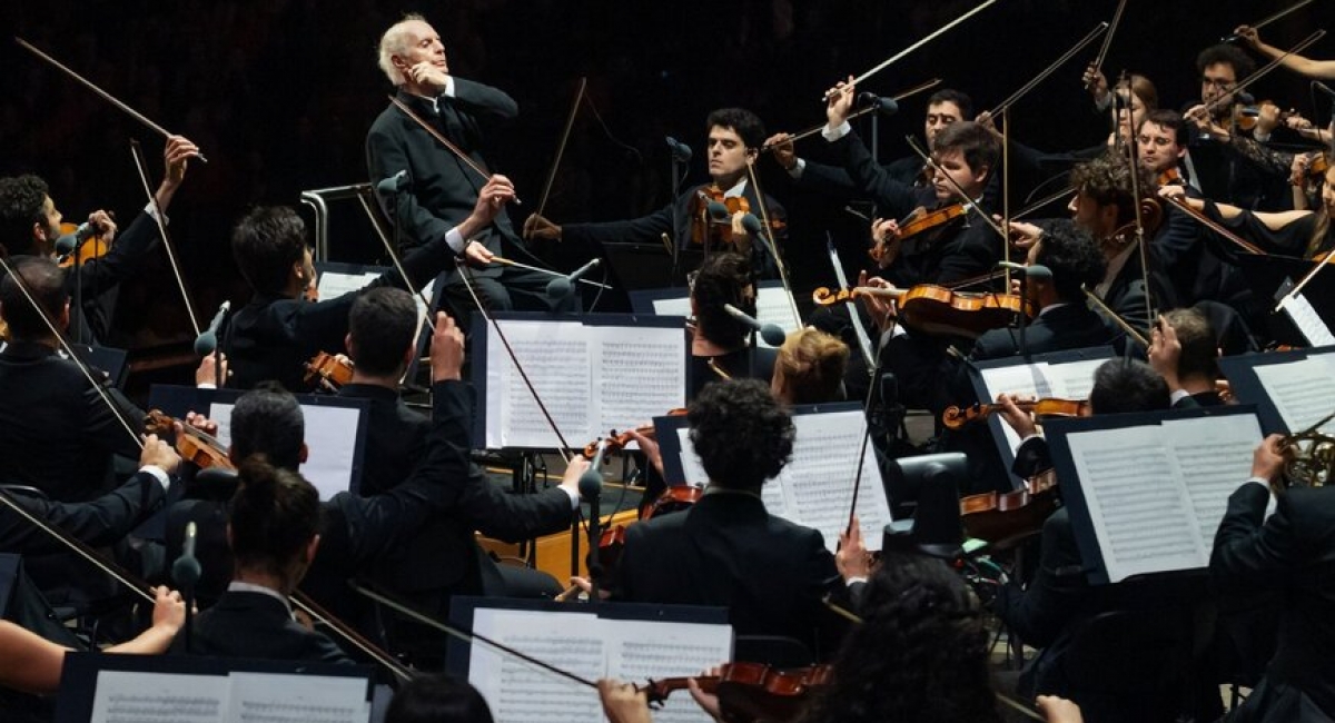 Daniel Barenboim Brings West-Eastern Divan Festival to Berlin in 2026